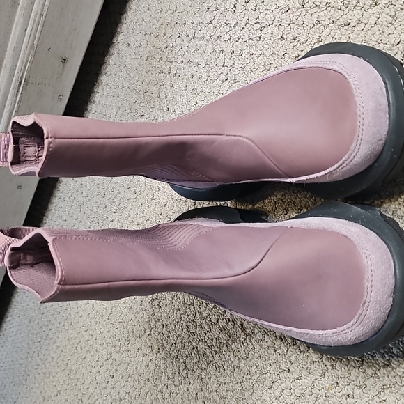 NEW Northface Plum Ankle Pull On Waterproof Boots, Womens Size 5 - Picture 4 of 8
